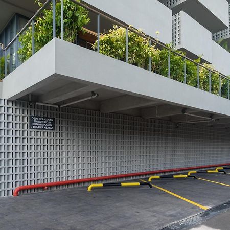 Sans Hotel Rg Living Jogja By Reddoorz Pakualaman Exterior foto