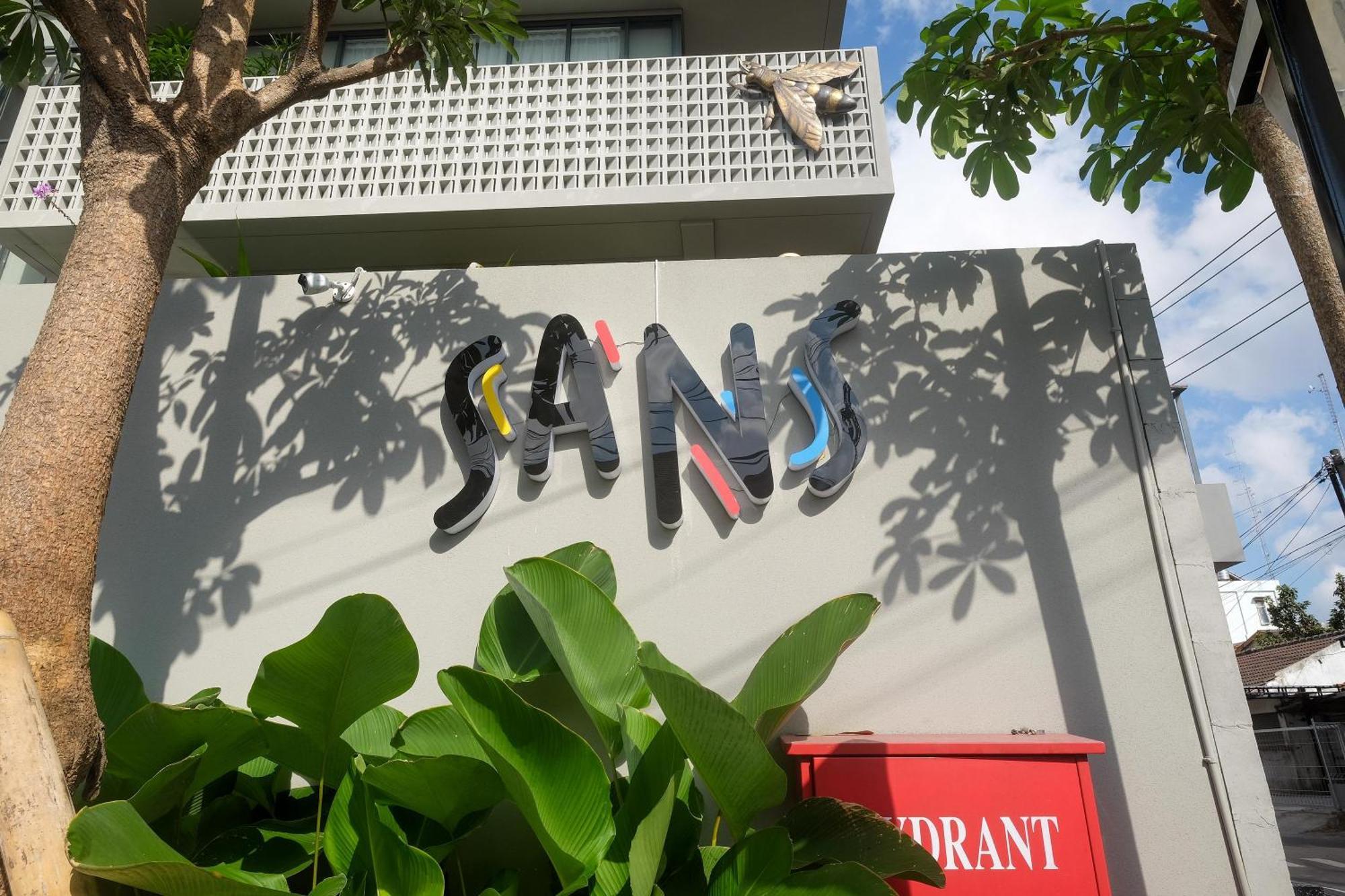 Sans Hotel Rg Living Jogja By Reddoorz Pakualaman Exterior foto