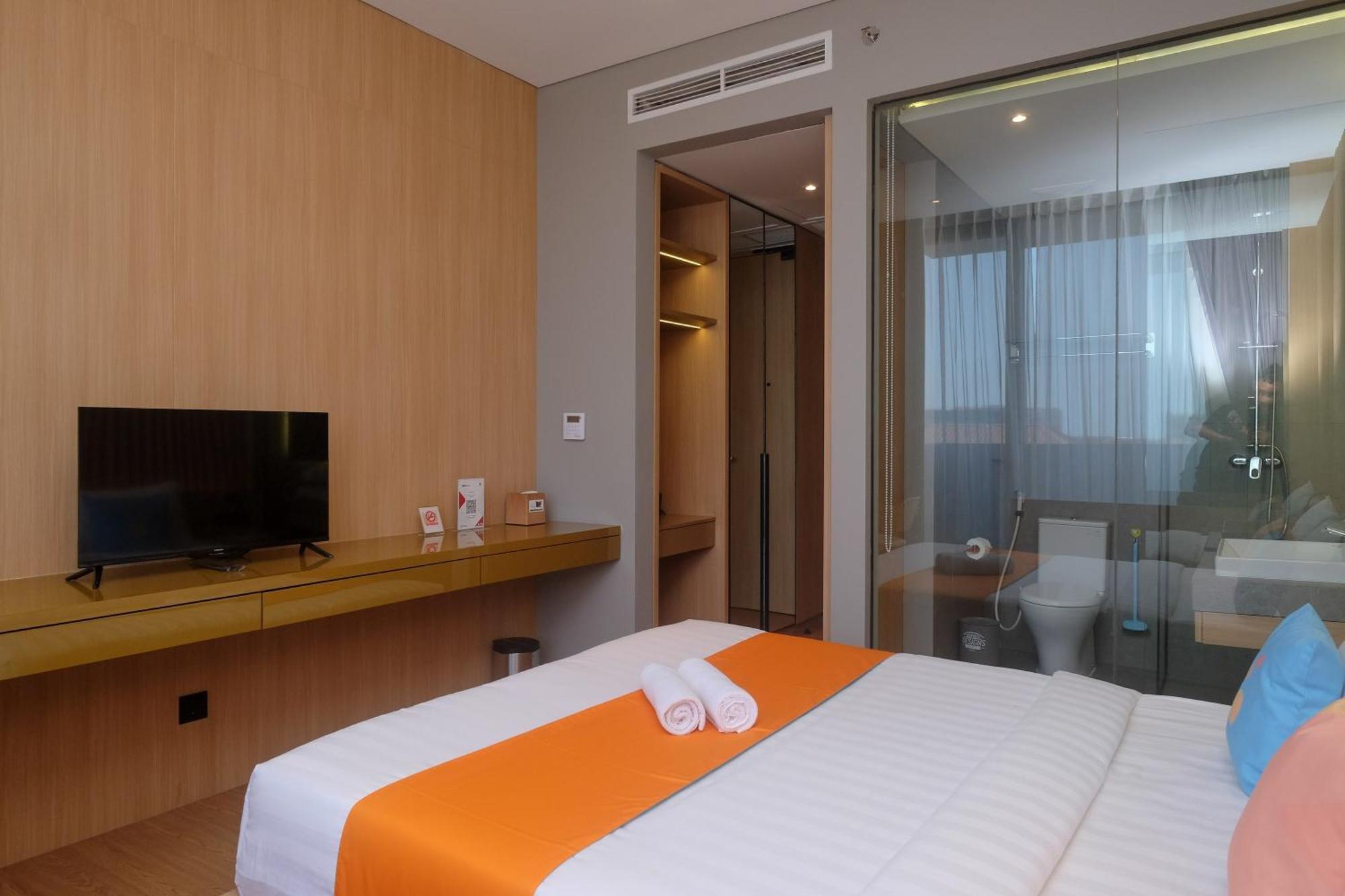 Sans Hotel Rg Living Jogja By Reddoorz Pakualaman Exterior foto