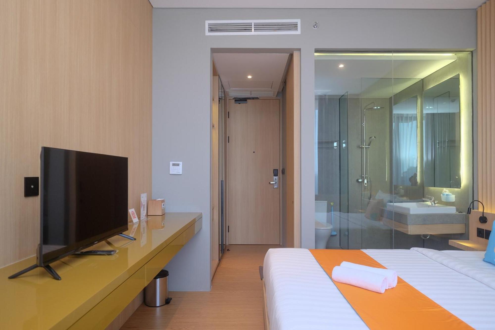 Sans Hotel Rg Living Jogja By Reddoorz Pakualaman Exterior foto
